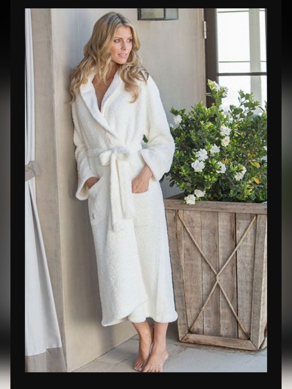 Barefoot Dreams CozyChic Pearl Robe - Picture 1 of 5